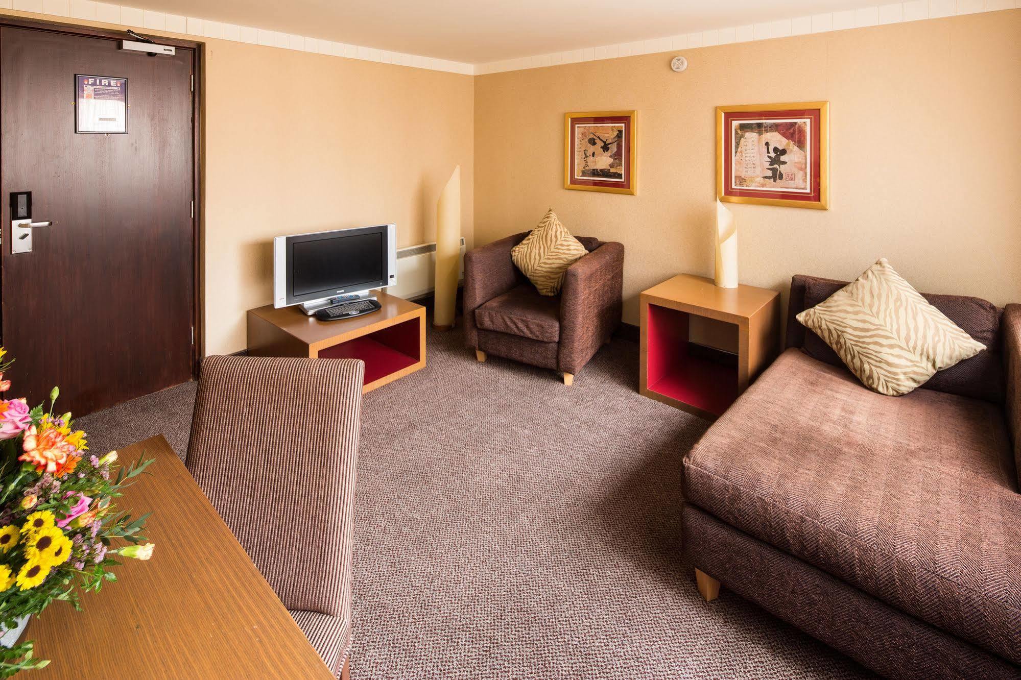 Mercure Swansea Hotel Bagian luar foto
